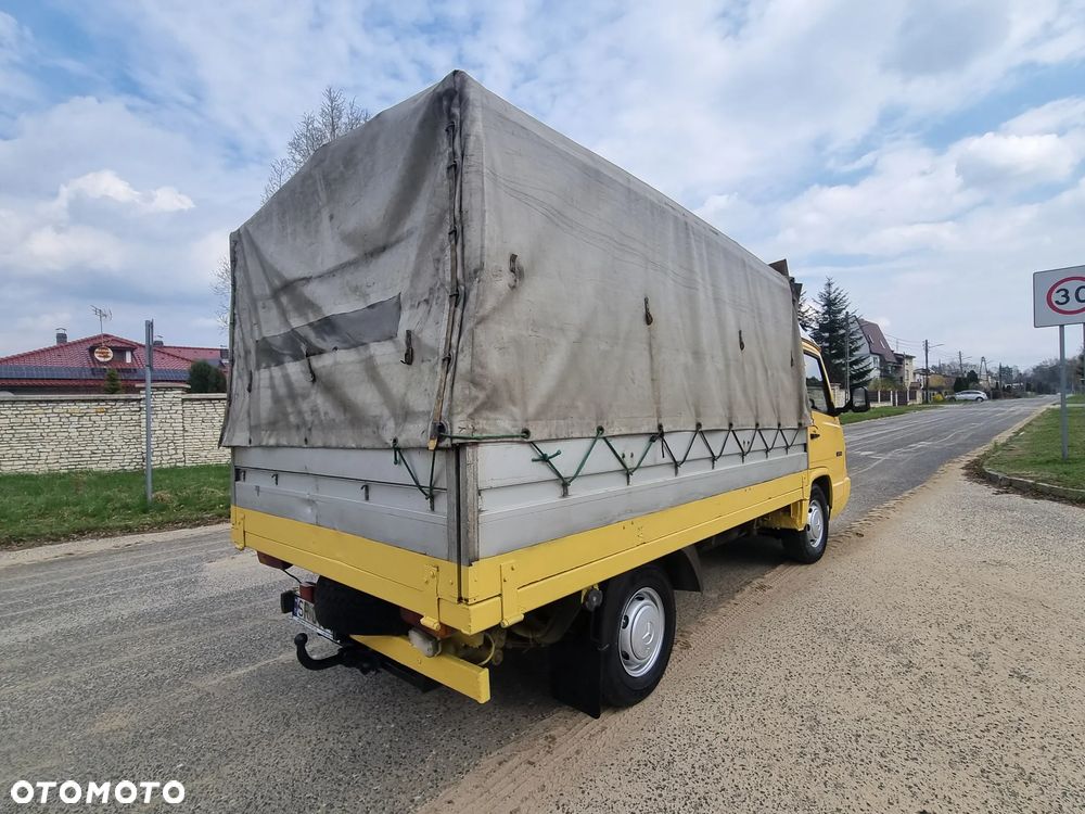 Mercedes-Benz MB-100 DL - 2