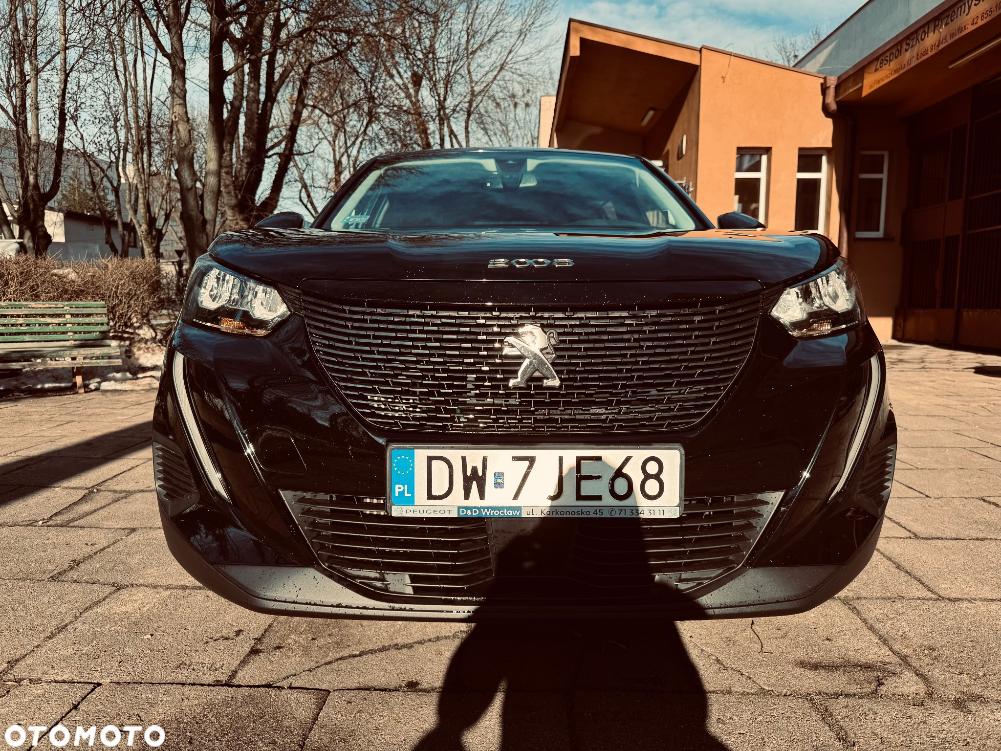 Peugeot 2008 1.2 Pure Tech GPF Signature S&S - 11