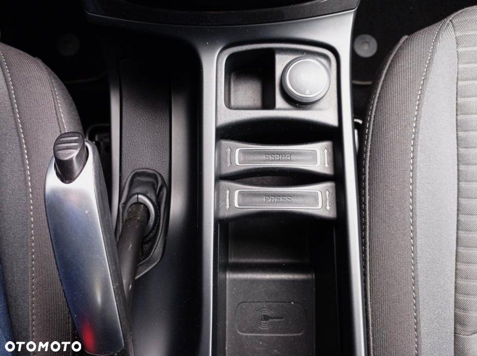 Ford Grand C-MAX - 30