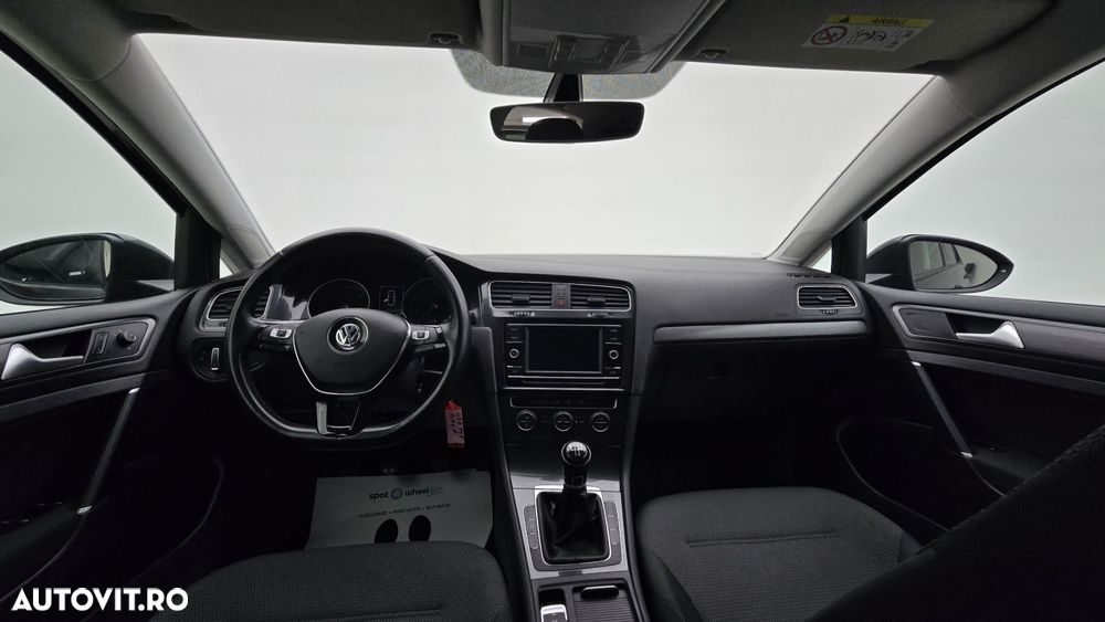 Volkswagen Golf 1.6 TDI Comfortline - 15