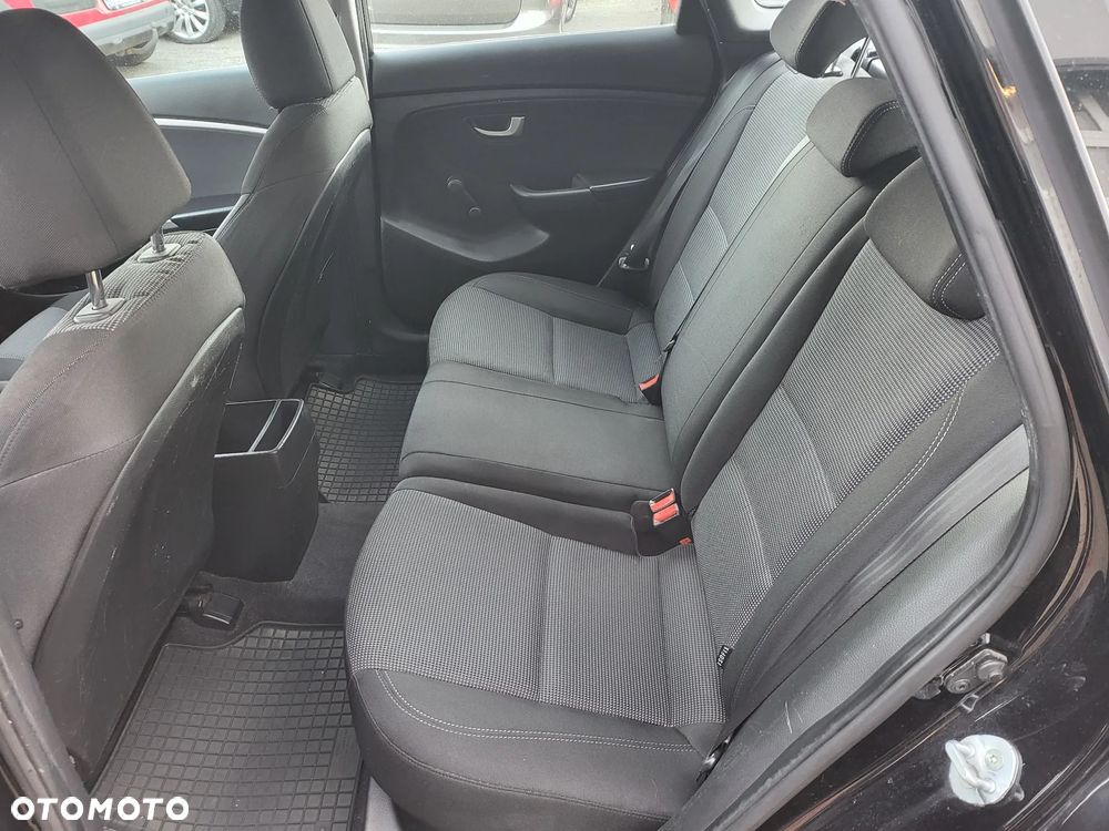 Hyundai i30 1.4 CRDi Premium - 29