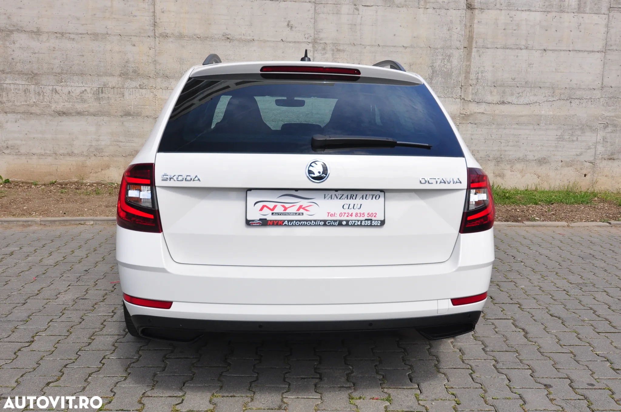 Skoda Octavia 1.6 TDI DSG Ambition - 14