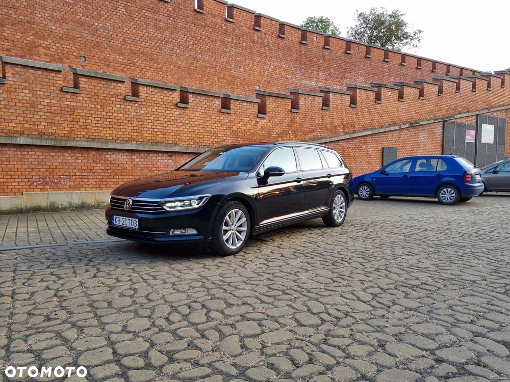 Volkswagen Passat 2.0 TDI SCR Comfortline - 14