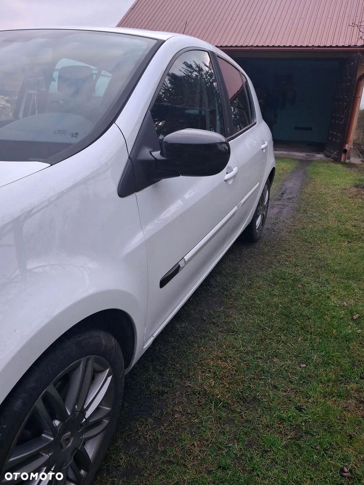 Renault Clio - 7