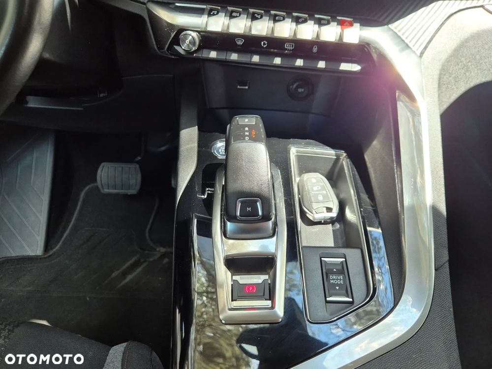 Peugeot 3008 BlueHDi 130 Stop & Start EAT8 Active Business-Paket - 34