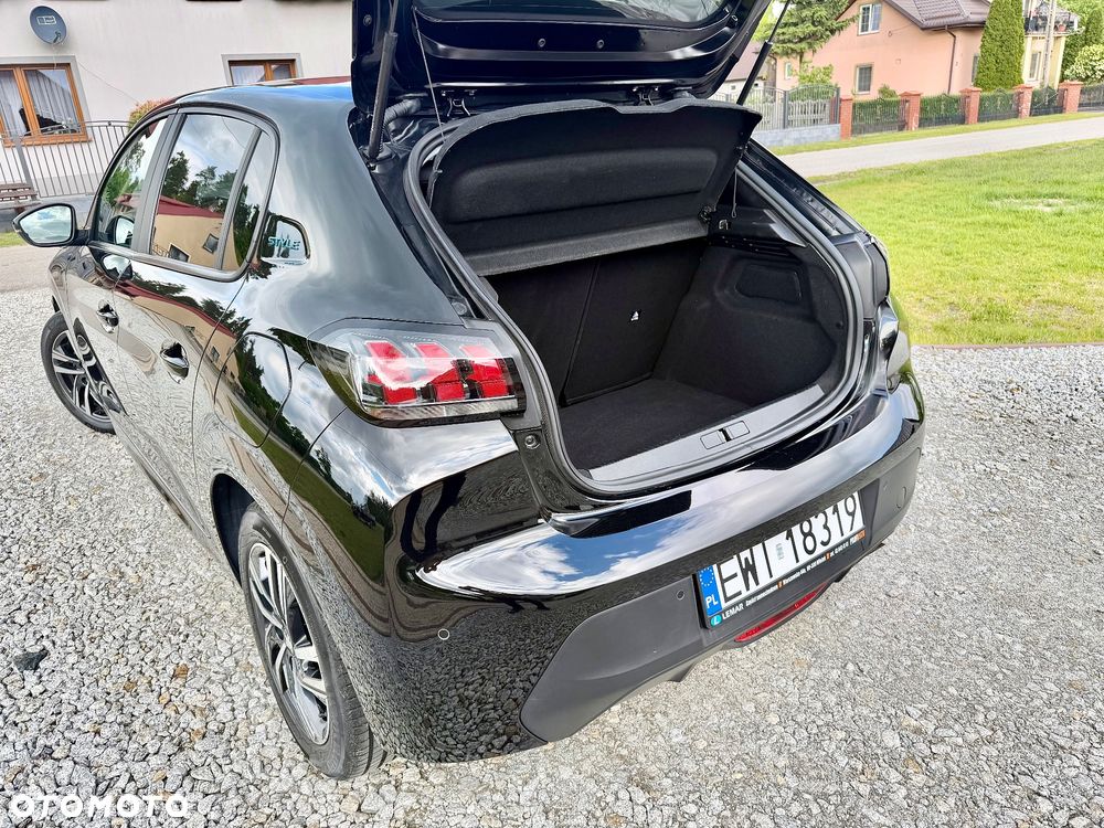 Peugeot 208 - 29