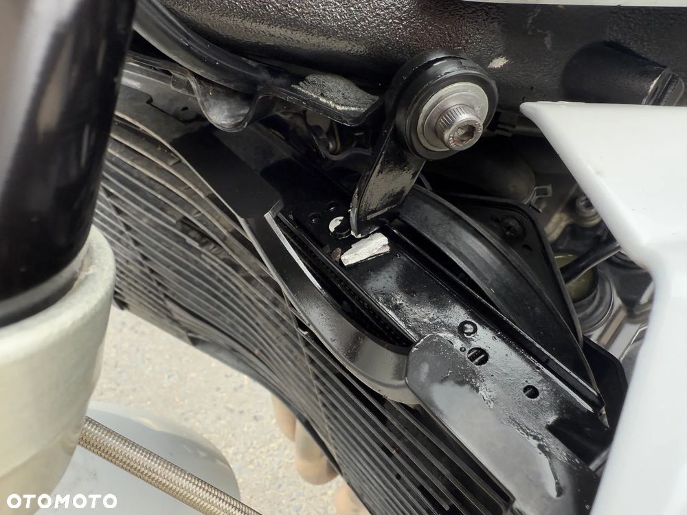 Yamaha FZ - 32