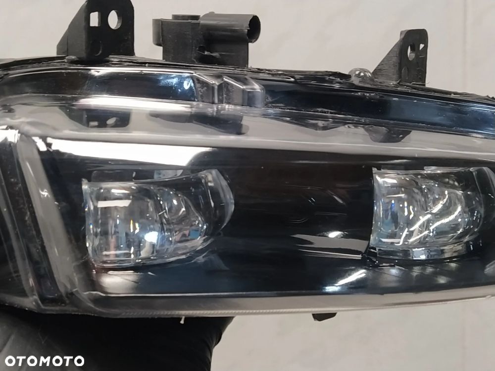 RANGE ROVER EVOQUE L538 HALOGEN PRZECIWMGIELNY LEWY PRAWY CZARNY ŚRODEK - 11