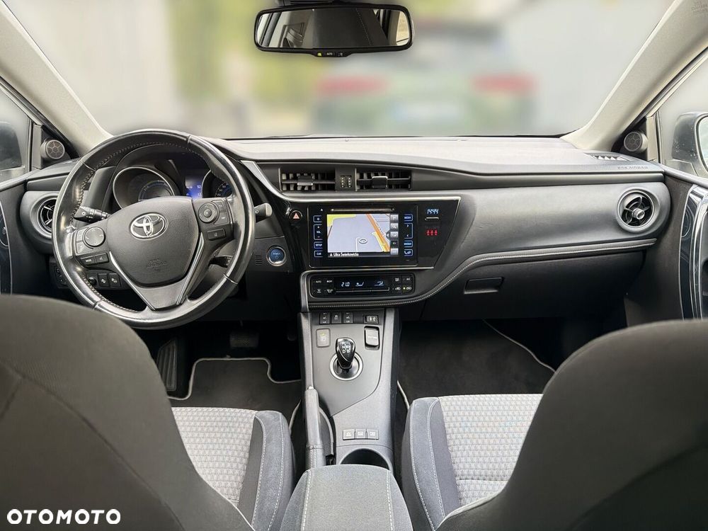 Toyota Auris - 12