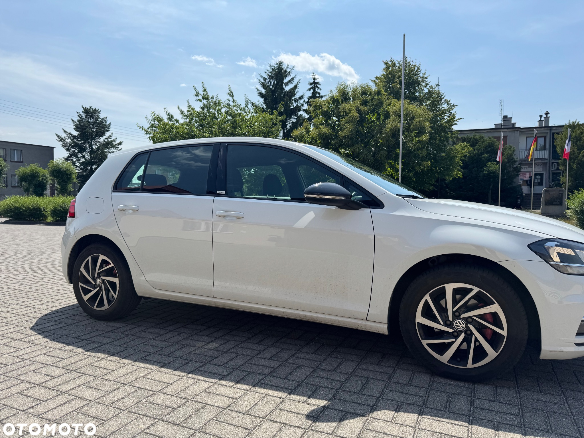 Volkswagen Golf - 6