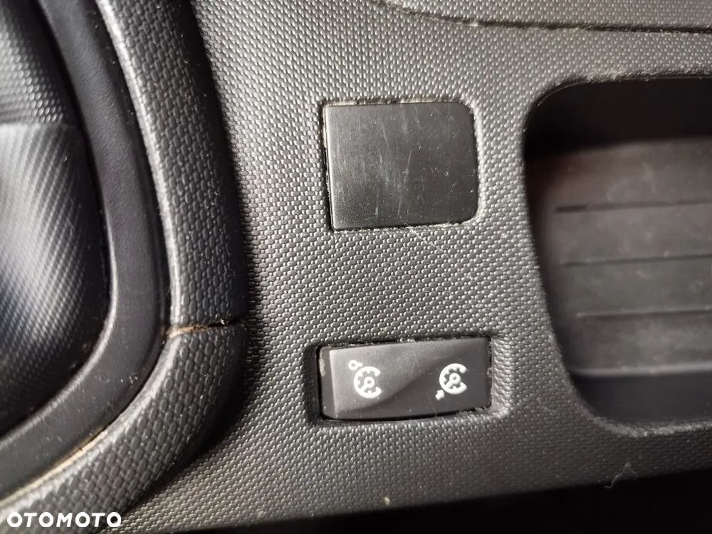 Renault Clio 1.2 16V 75 LIMITED - 24