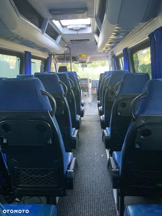 Mercedes-Benz Sprinter - 5