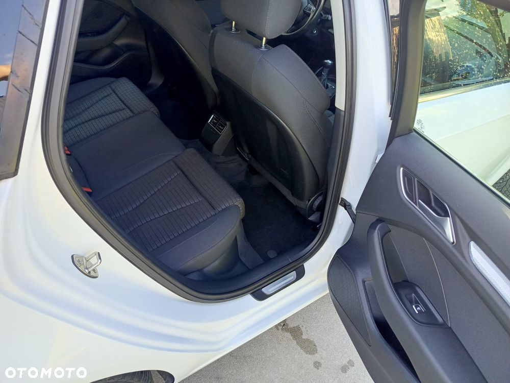 Audi A3 Sportback 2.0 TDI (clean diesel) quattro Attraction - 11