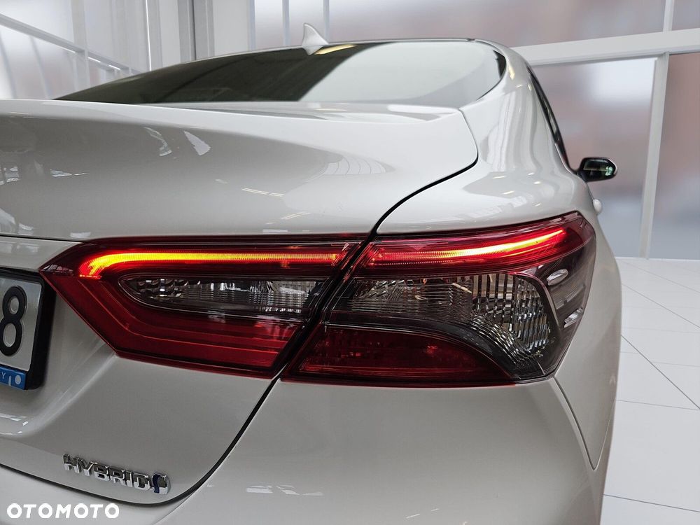 Toyota Camry 2.5 Hybrid Comfort CVT - 34