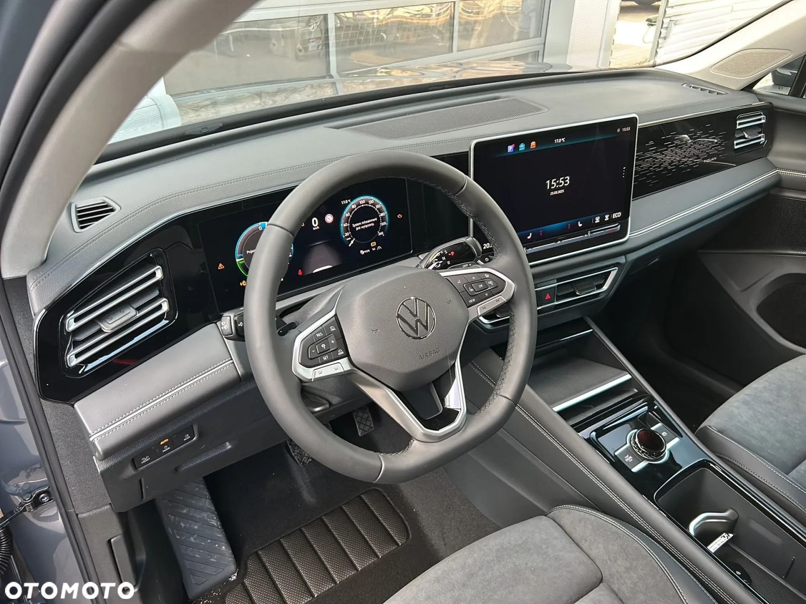 Volkswagen Tiguan - 5