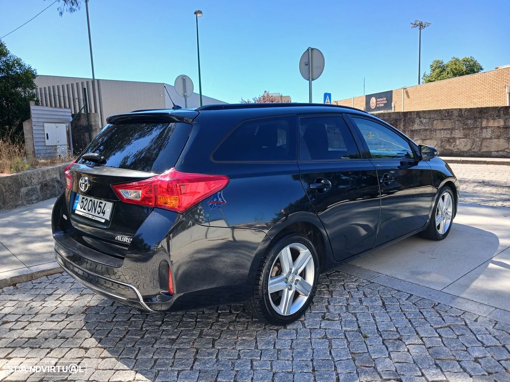 Toyota Auris Touring Sports 1.4 D-4D Com+P.Sport — fotografia 7