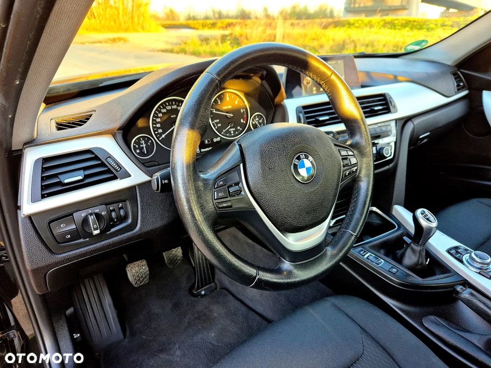 BMW Seria 3 316d - 23