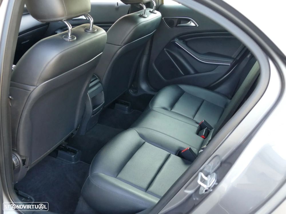 Mercedes-Benz A 180 d Urban - 30