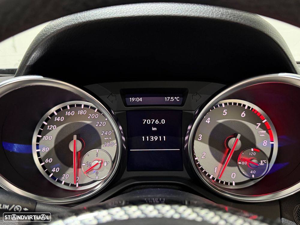 Mercedes-Benz SLK 200 (BlueEFFICIENCY) - 25