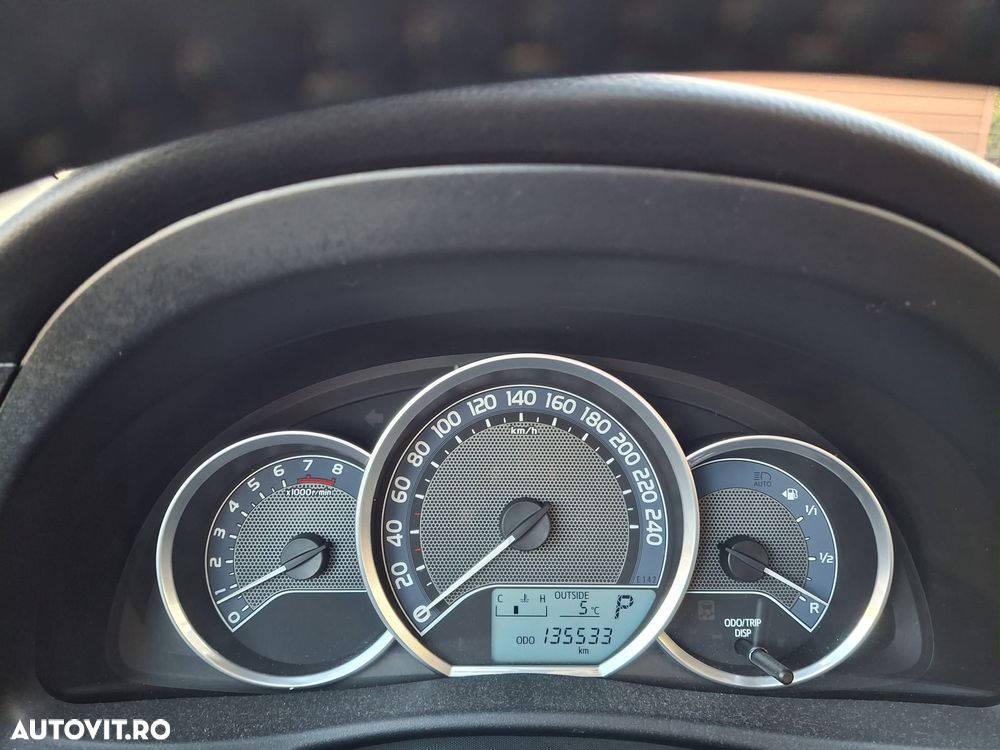 Toyota Auris 1.6 L Valvematic CVT Luna - 10