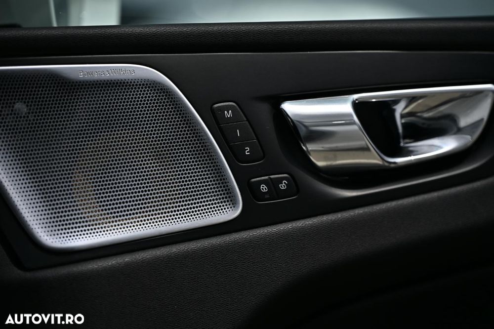 Volvo XC 60 D5 AWD Geartronic Inscription - 27
