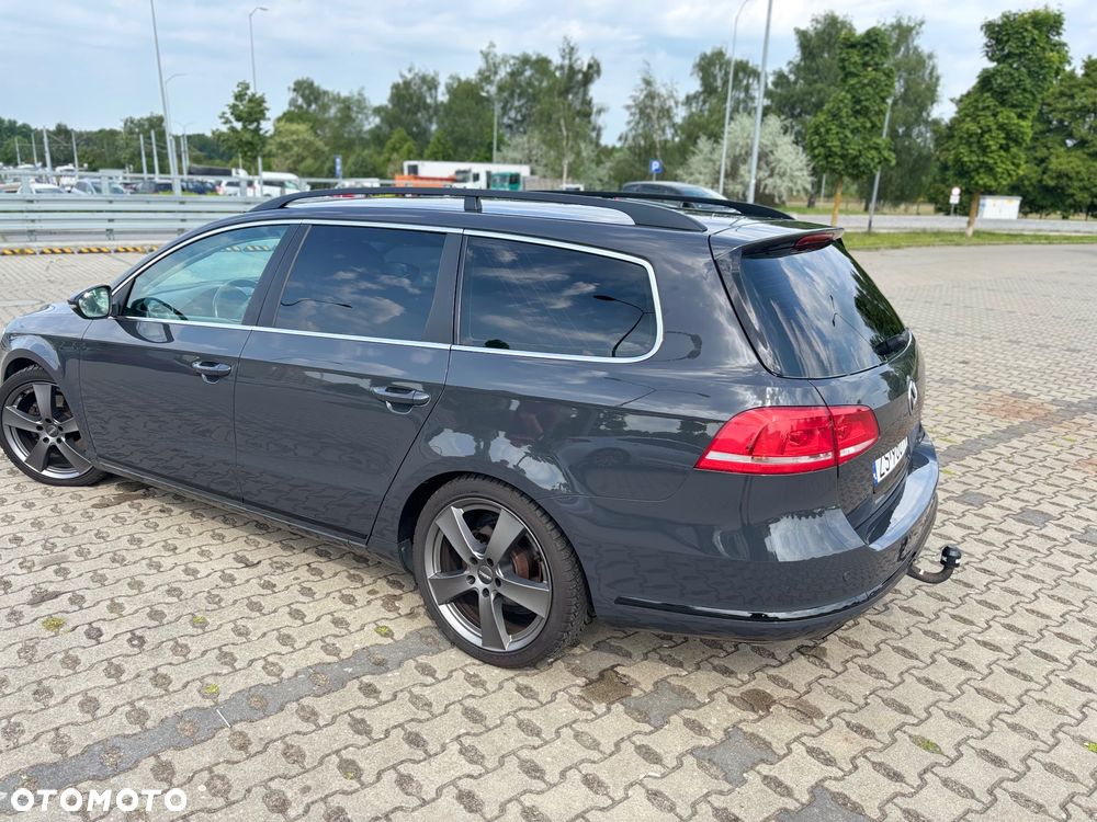 Volkswagen Passat 1.6 TDI DPF BlueMot Comfortline - 4