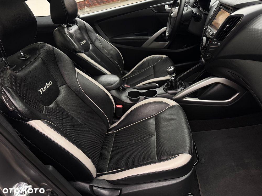 Hyundai Veloster 1.6 Turbo Premium - 19