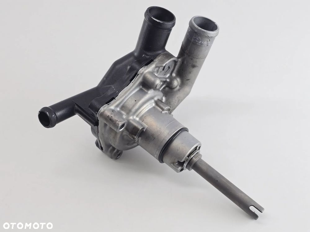 POMPA WODY OBUDOWA  HONDA CB 1000R  SC80 - 6
