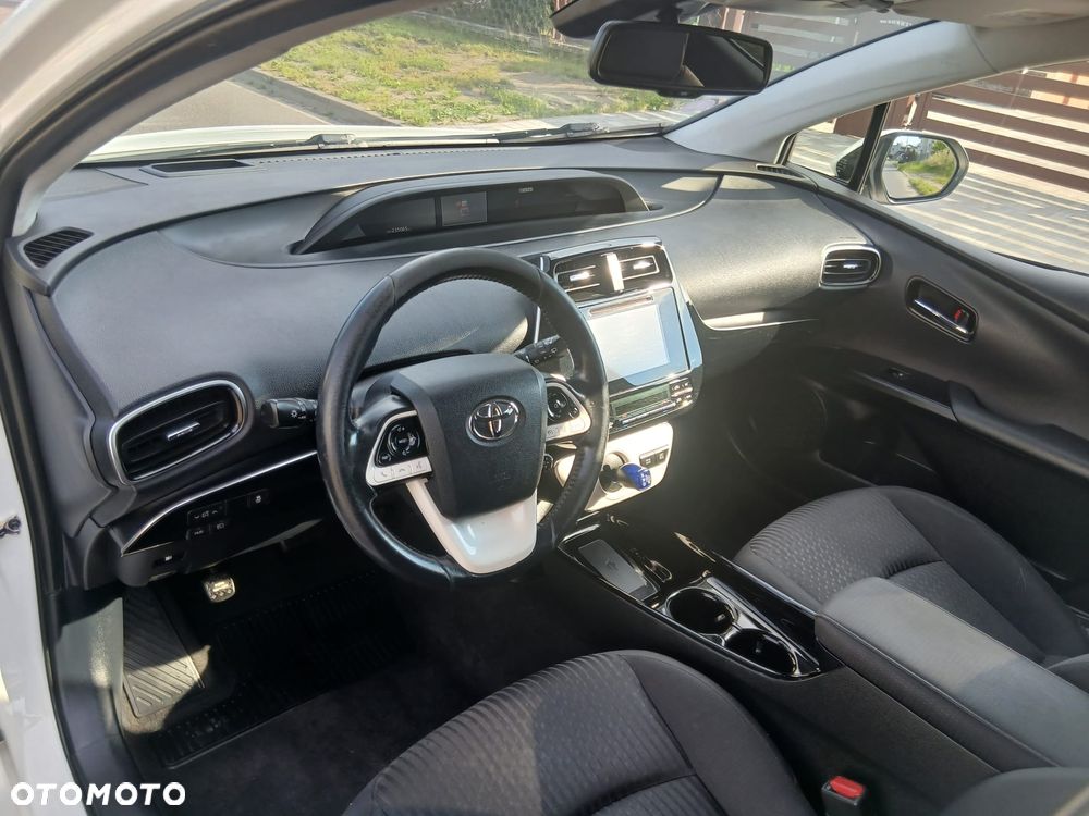 Toyota Prius 1.8 Hybrid Premium - 10