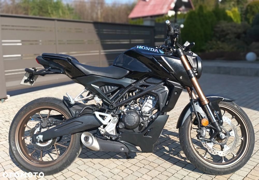 Honda CB - 1