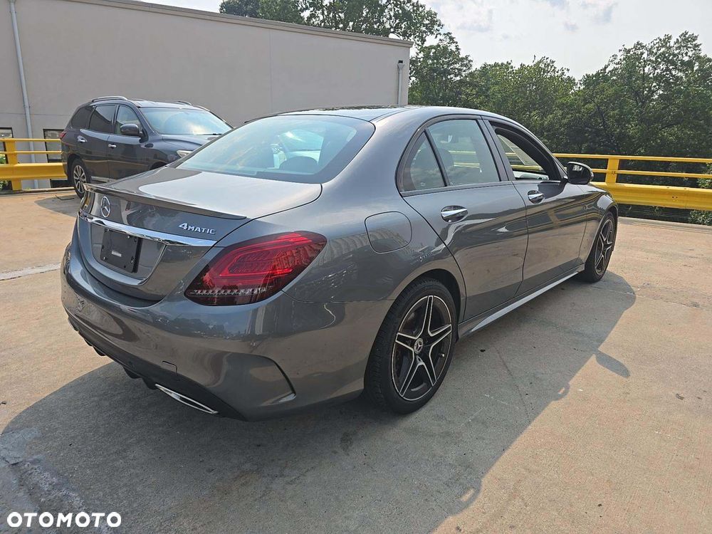 Mercedes-Benz Klasa C 300 4Matic 9G-TRONIC AMG Line - 4