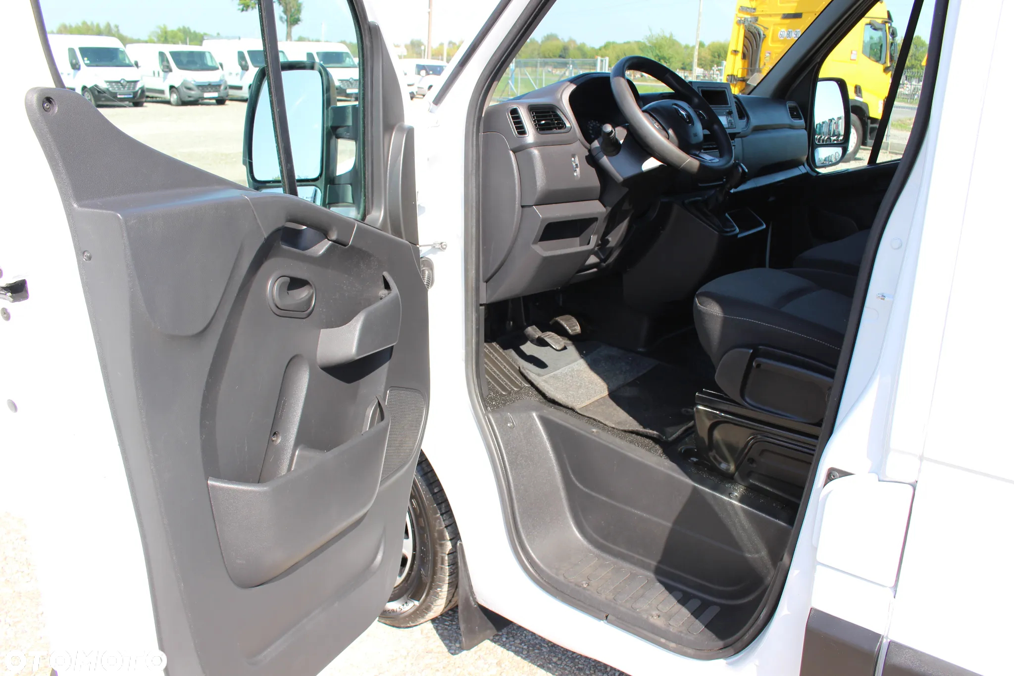 Renault MASTER 2.3 DCI 145 KM*/PODNOŚNIK KOSZOWY KLUBB 12.5M/*SERWIS*/ STAN IDEALNY / - 23