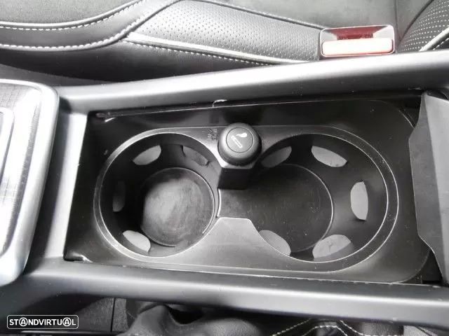 Volvo V40 2.0 D2 R-Design - 21