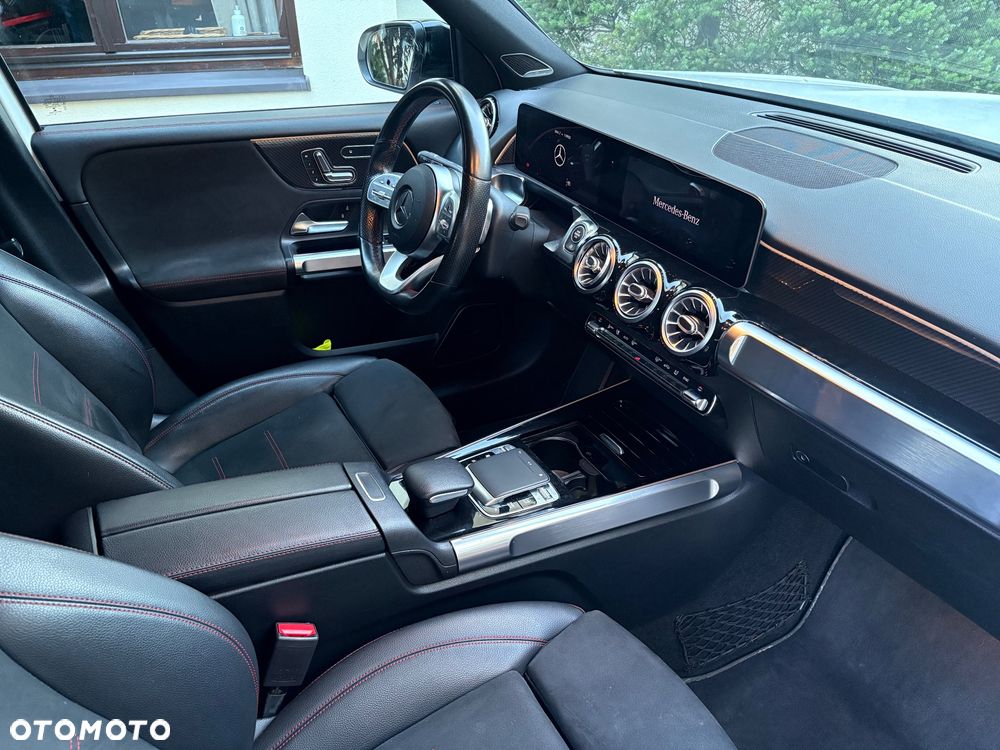 Mercedes-Benz GLB 250 AMG Line 8G-DCT - 8