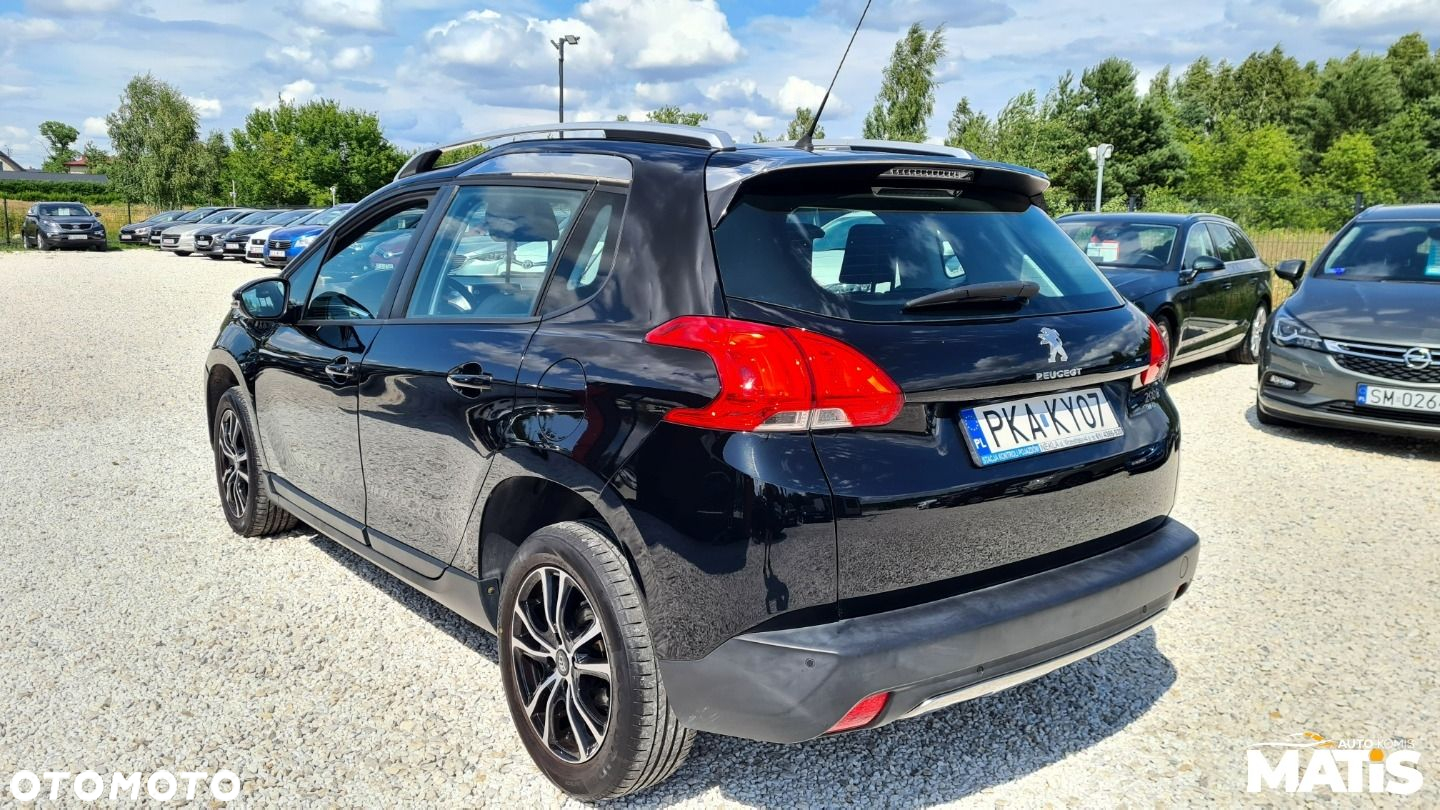 Peugeot 2008 - 8