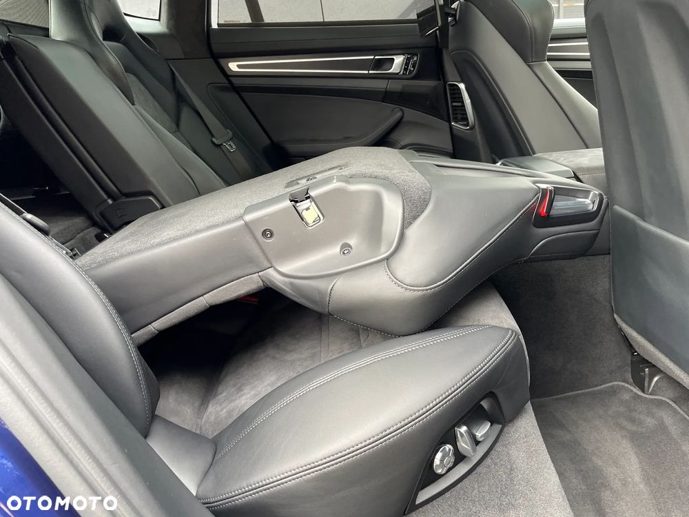 Porsche Panamera GTS - 22