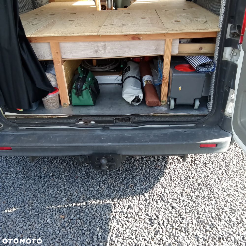 Renault Trafic - 16