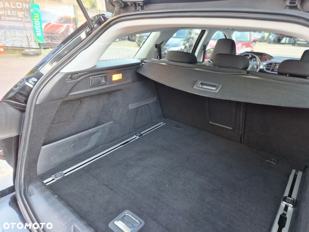 Peugeot 308 SW 1.6 BlueHDi Allure S&S - 16