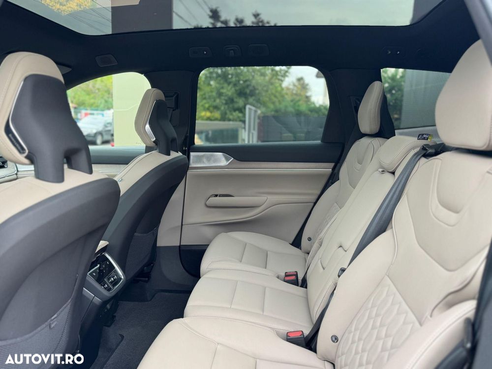Volvo EX90 - 22