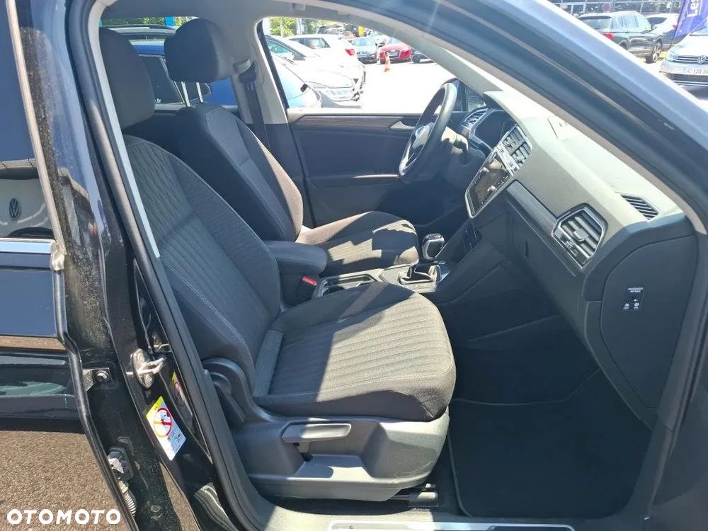 Volkswagen Tiguan - 5
