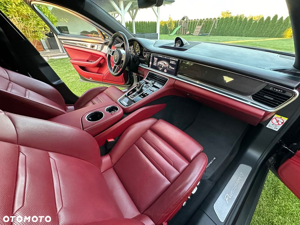 Porsche Panamera 4 E-Hybrid 10 Years Edition - 25