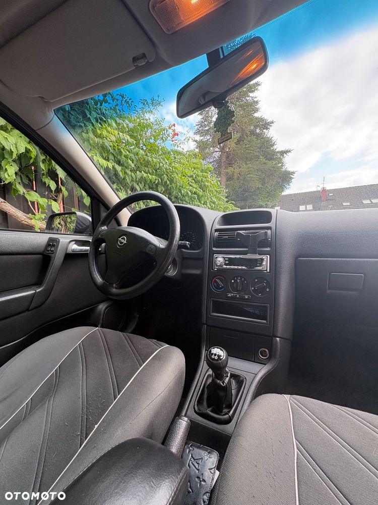 Opel Astra 1.6 16V 100 - 8