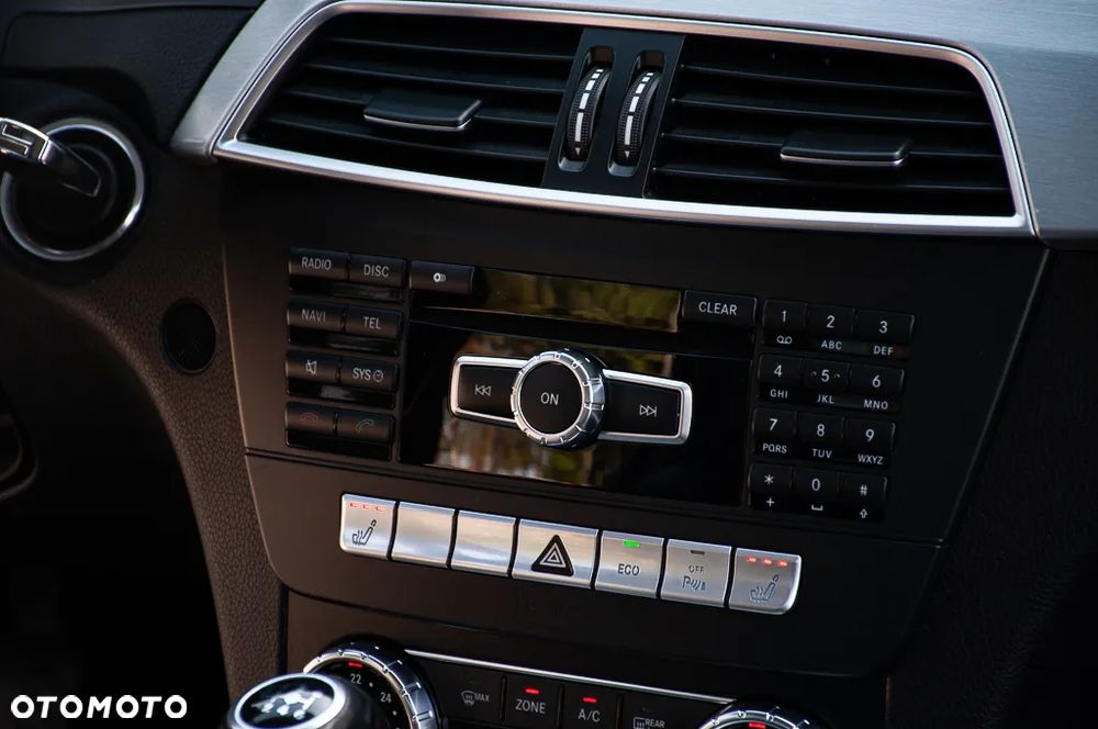 Mercedes-Benz Klasa C 180 T BlueEFFICIENCY Avantgarde - 19