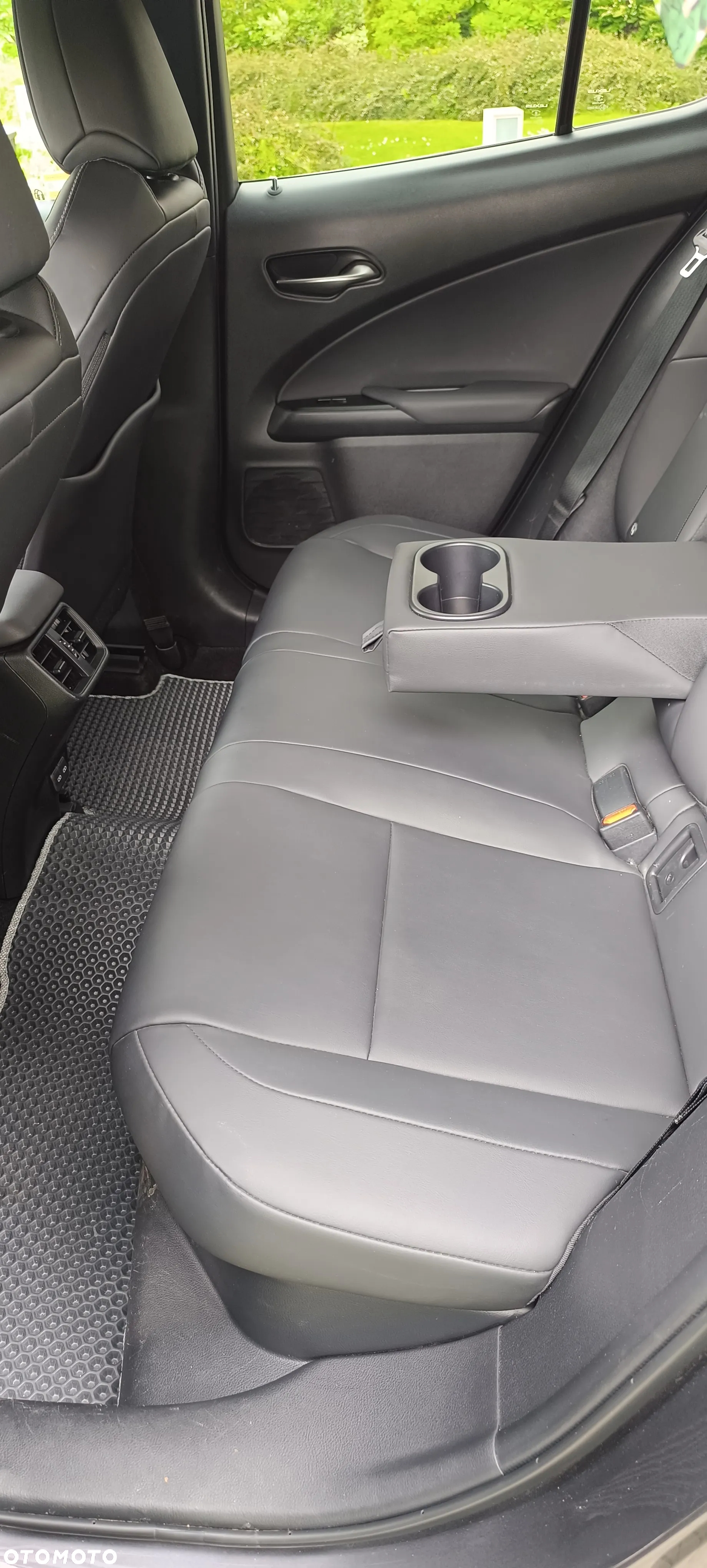 Lexus UX 250h GPF F Impression 2WD - 22