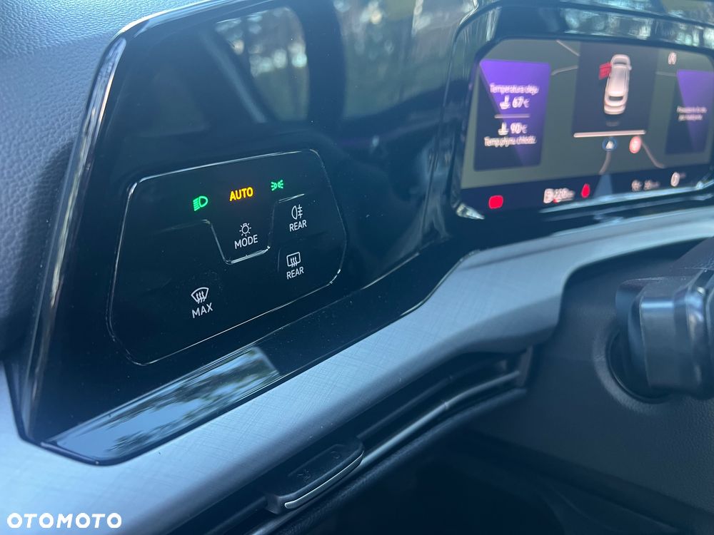 Volkswagen Golf - 17