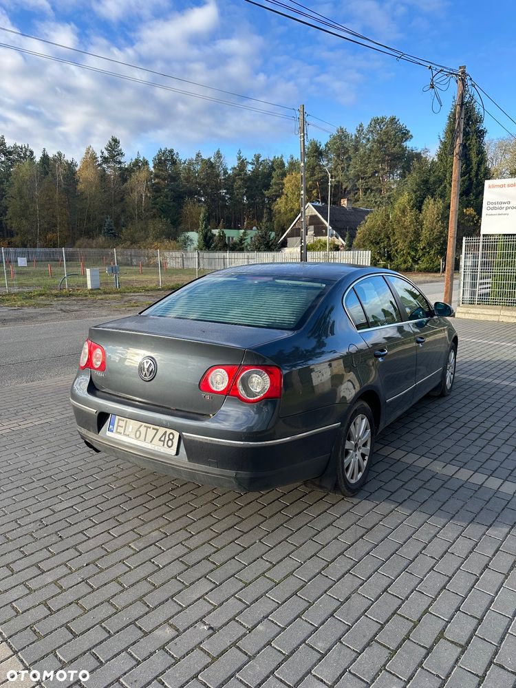 Volkswagen Passat 1.8 TSI Highline - 4
