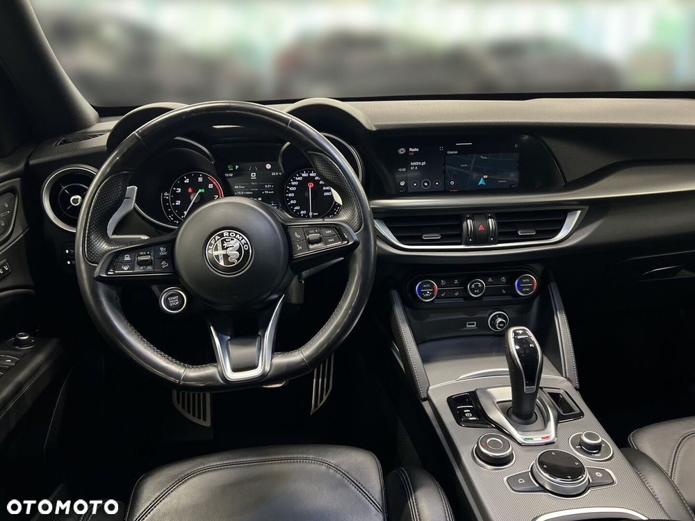 Alfa Romeo Stelvio 2.0 Turbo Veloce Q4 - 19