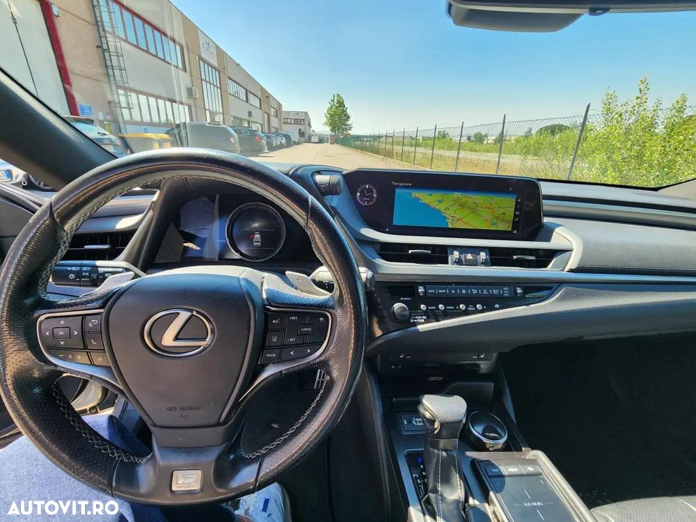 Lexus Seria ES 300h F Sport+ - 2