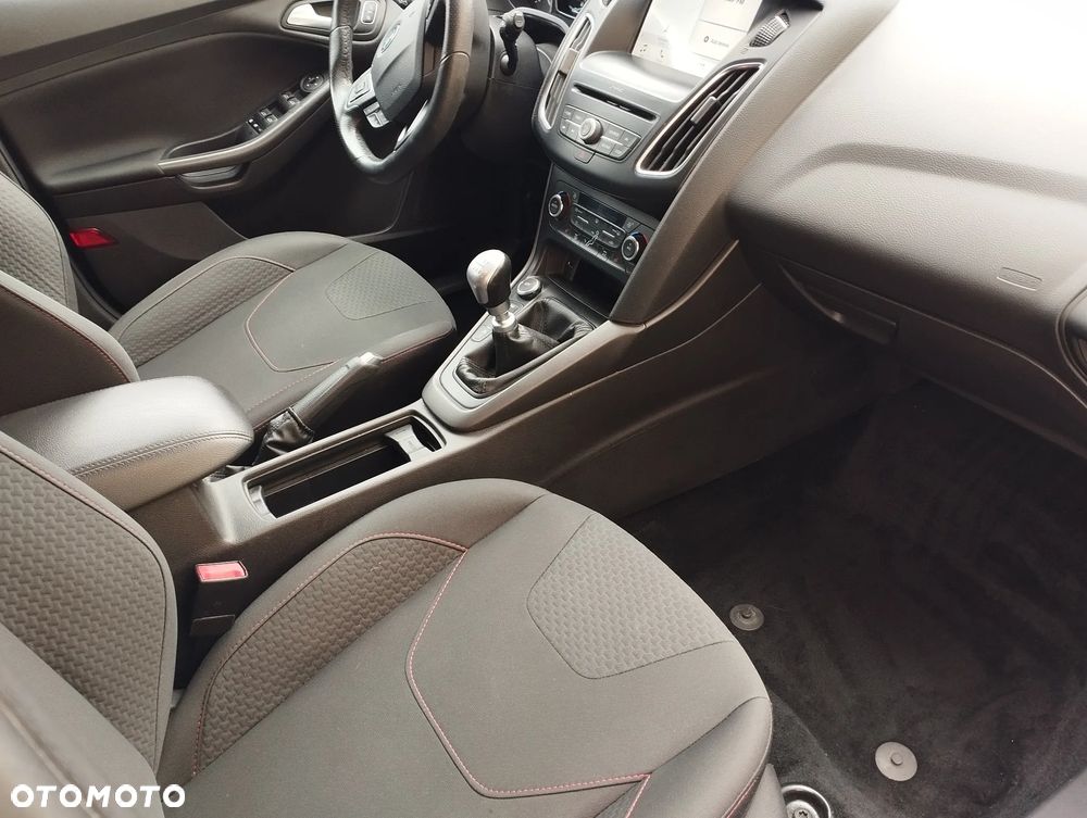Ford Focus 1.0 EcoBoost Edition - 6