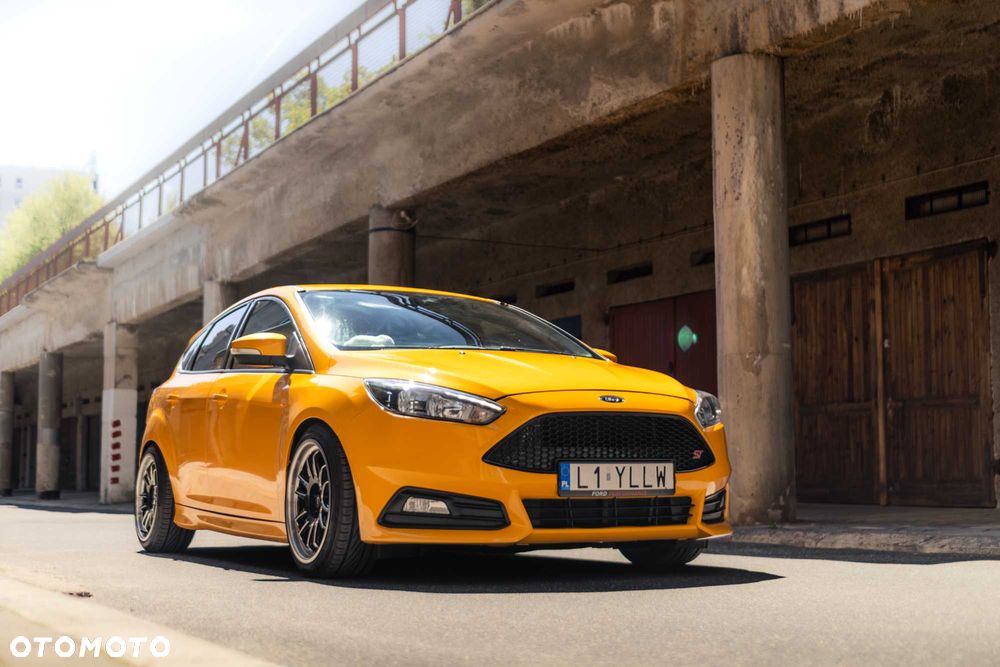 Ford Focus - 1